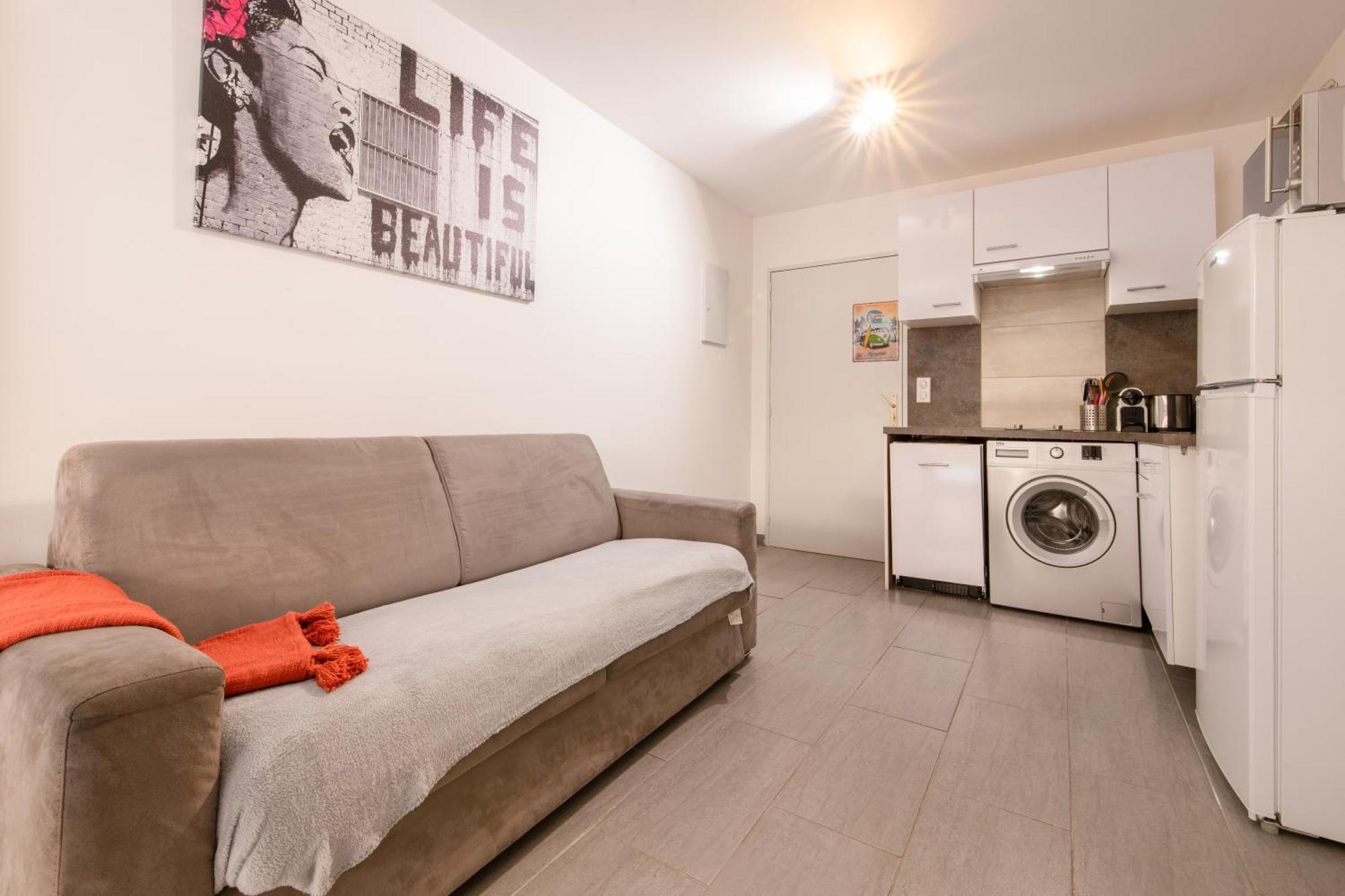 Le Victoria, Centre Ville , Plage Et Parking Gratuit Sainte-Maxime Luaran gambar