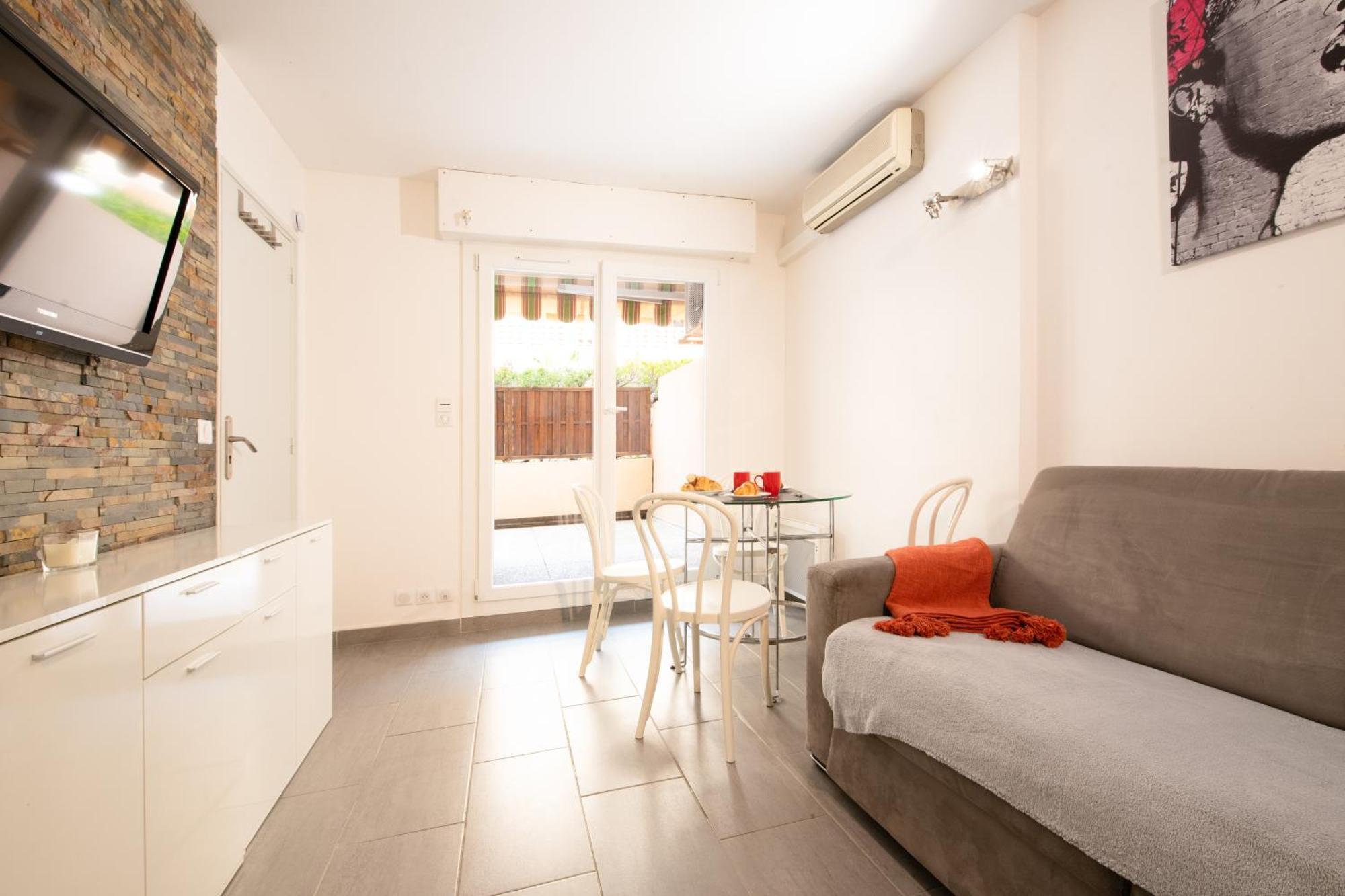 Le Victoria, Centre Ville , Plage Et Parking Gratuit Sainte-Maxime Luaran gambar