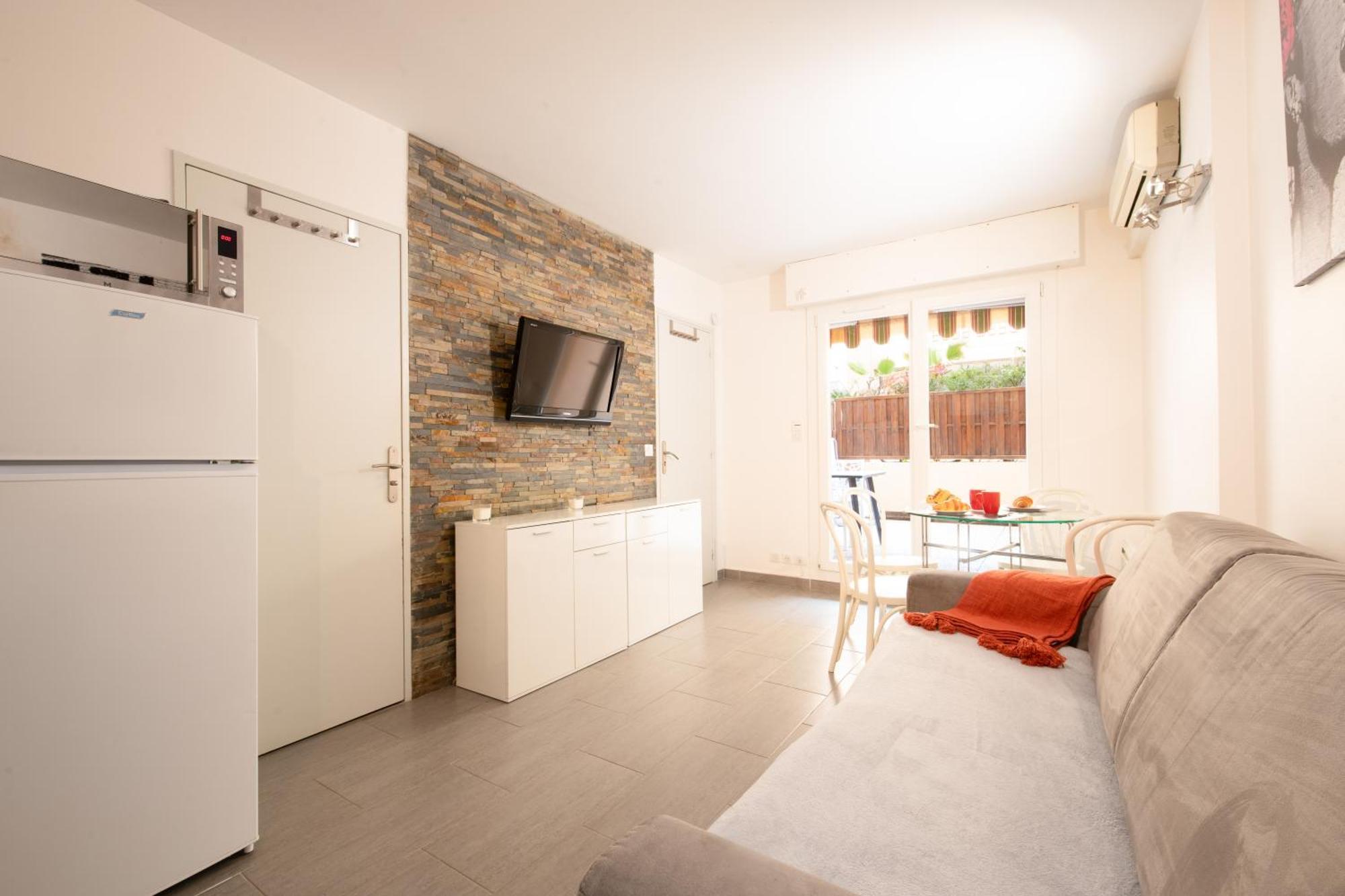 Le Victoria, Centre Ville , Plage Et Parking Gratuit Sainte-Maxime Luaran gambar
